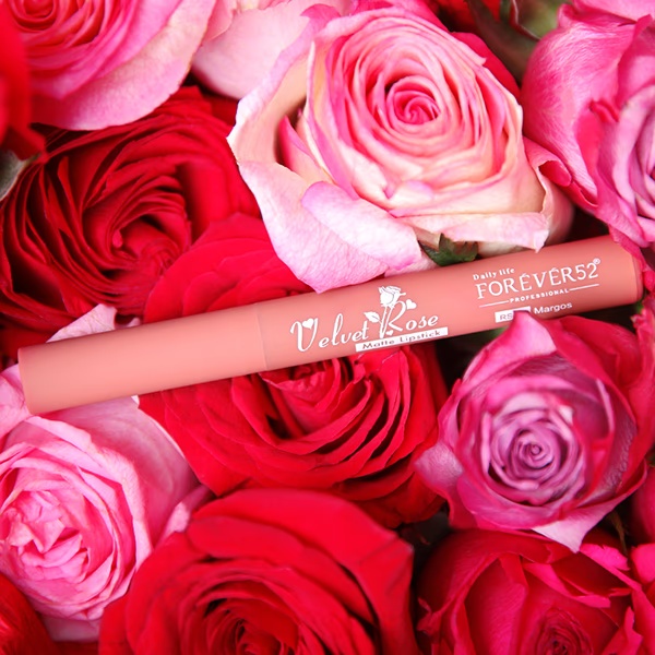 10447-daily-life-forever52-velvet-rose-matte-lipstick-rs009-rs009-3-ml-1.jpg