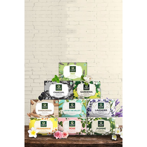 3316-organic-harvest-charcoal-bathing-bar-125-gm-1.jpg