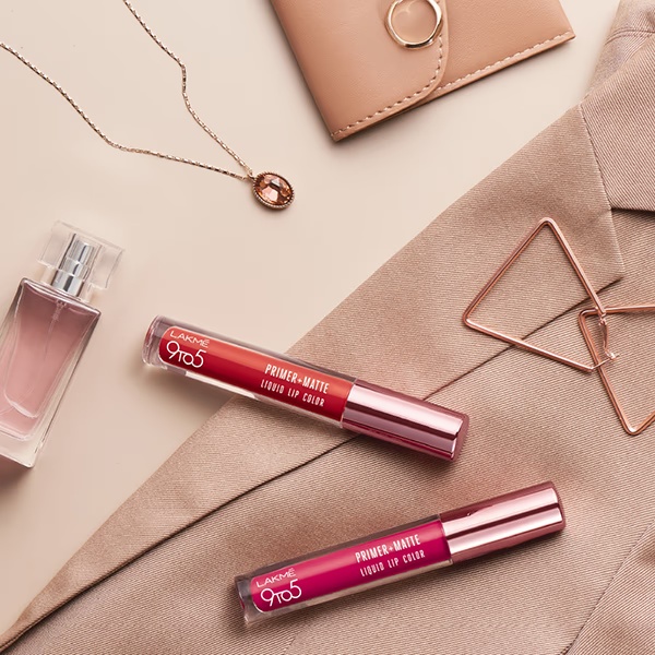 5609-lakme-9to5-primer-matte-liquid-lip-color-mr1-fiery-scarlet-4-2-ml-1.jpg