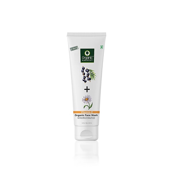 Organic Harvest Brightening Face Wash Kakadu Plum & Acai Berry Enriched With Vitamin C 100 Gm