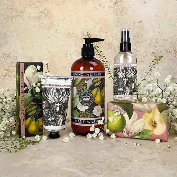 7240-the-english-soap-company-royal-botanic-gardens-kew-magnolia-and-pear-hand-wash-500-ml-1.jpg