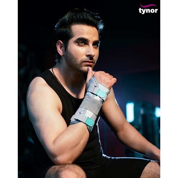7261-tynor-wrist-and-forearm-splint-left-m-e-03–1.jpg