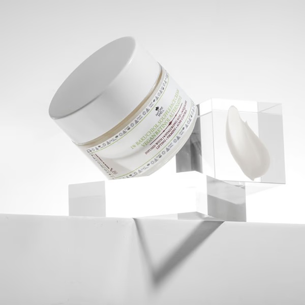 7962-nature-spell-vegan-retinol-face-moisturiser-infused-with-hyaluronic-acid-100-ml-1.jpg