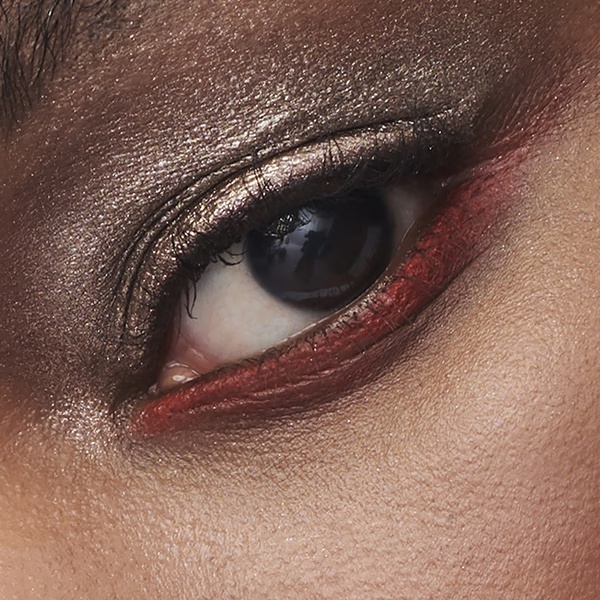 7967-pr-prada-eye-palette-03-fg-6-gm-1.jpg