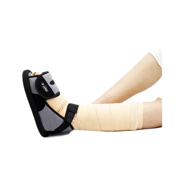 P+caRe Cast Shoes (C3027) (XL)
